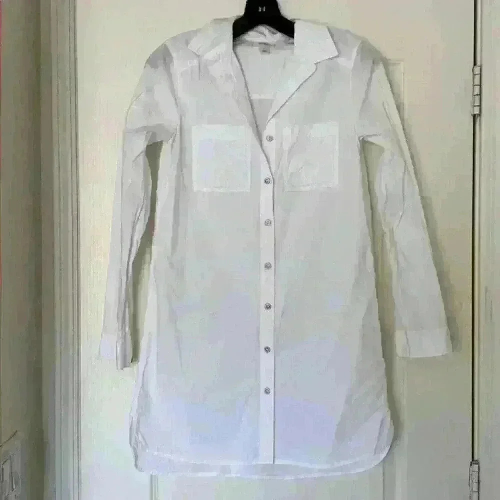 Caslon button down